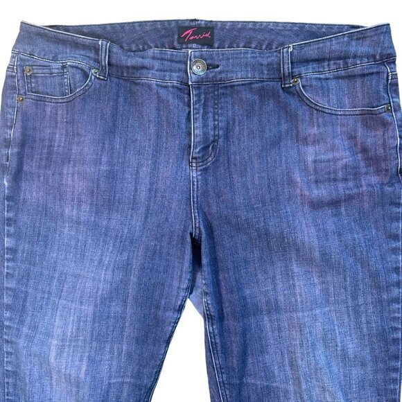 TORRID Stretch Straight Leg Blue Jeans Denim w Barbie Pink Tone Size 22 - Picture 2 of 8